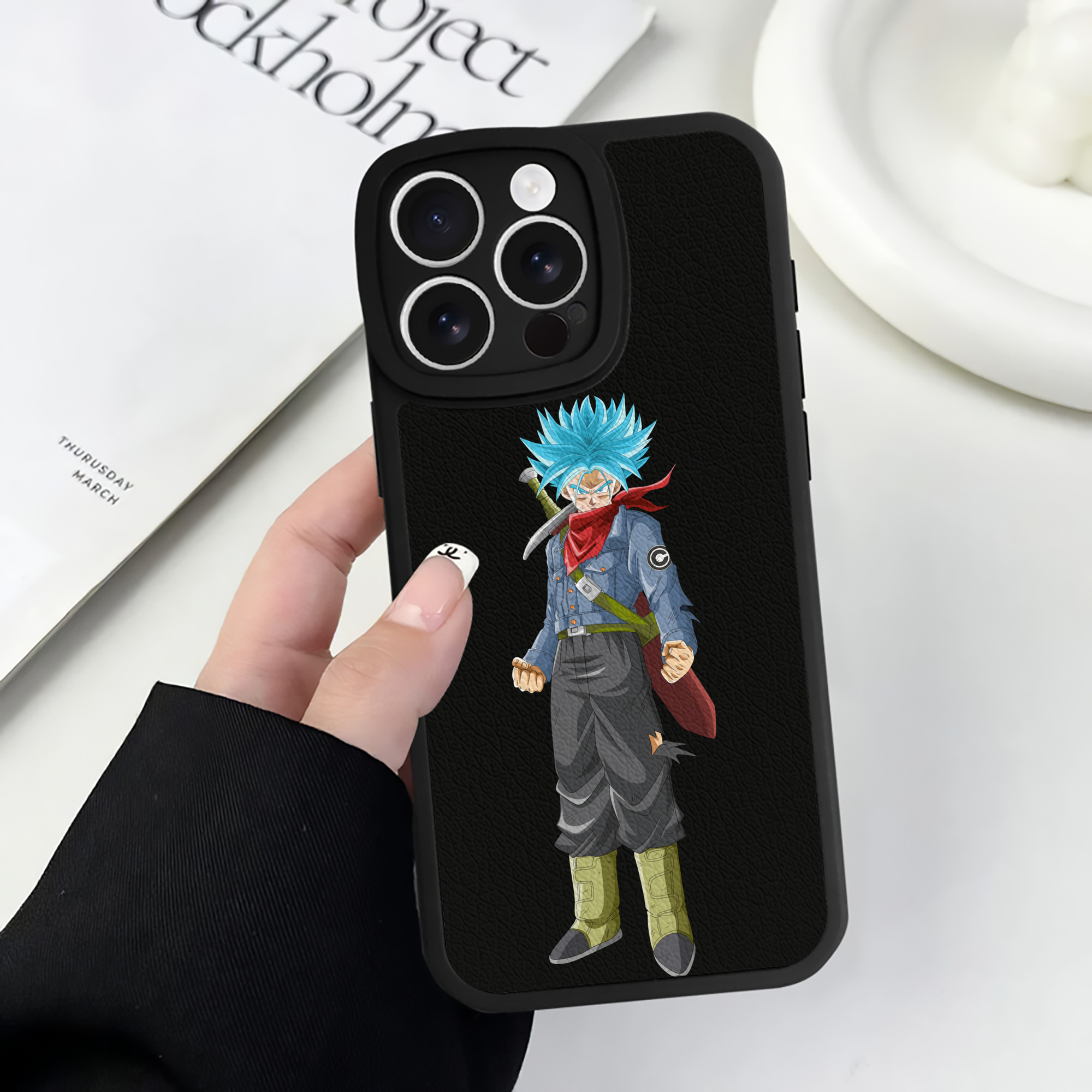 （画像用） ドラゴンボール トランクス（Torankusu）DRAGON BALL Trunks 【iPhone 16シリーズ対応】シリコンスマホケース（レザー調） 材質：シリコン